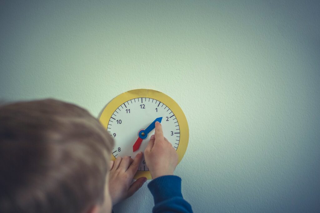 幼児　時計の学習